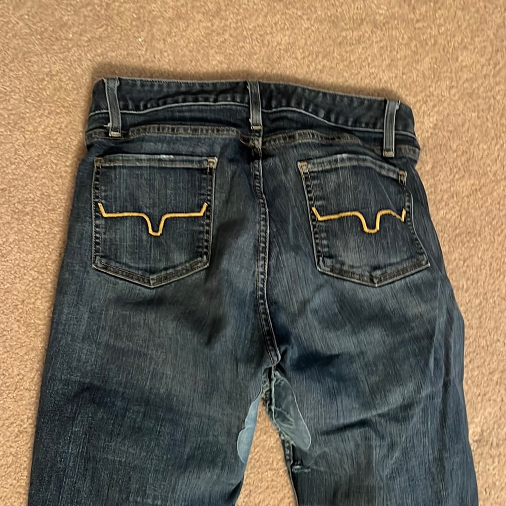 Kimes Sarah jeans size 6 X 34 very worn out